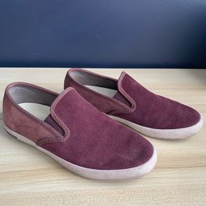 Gently used Seavees Size 6